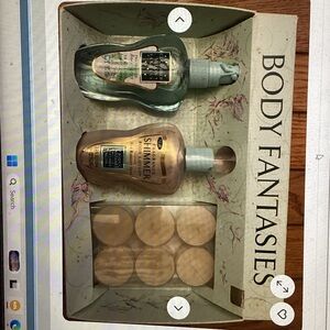 Fantasie Green Body Spray & Gold Shimmer Body Lotion Set with 6 Candles